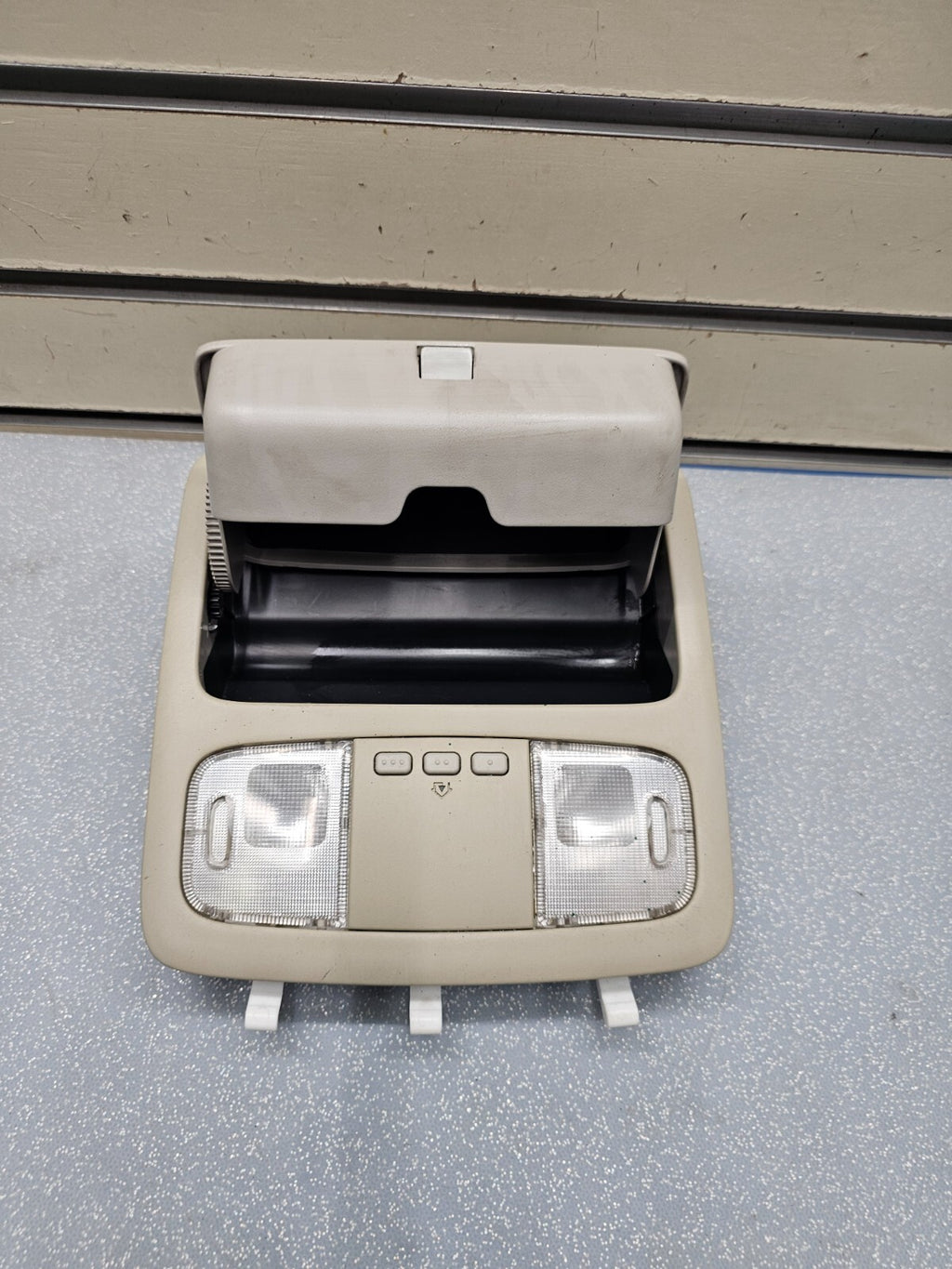 🔥02-06 Toyota CAMRY 4RUNNER Overhead Console DOME Light🔴Only Homelink GRAY 012