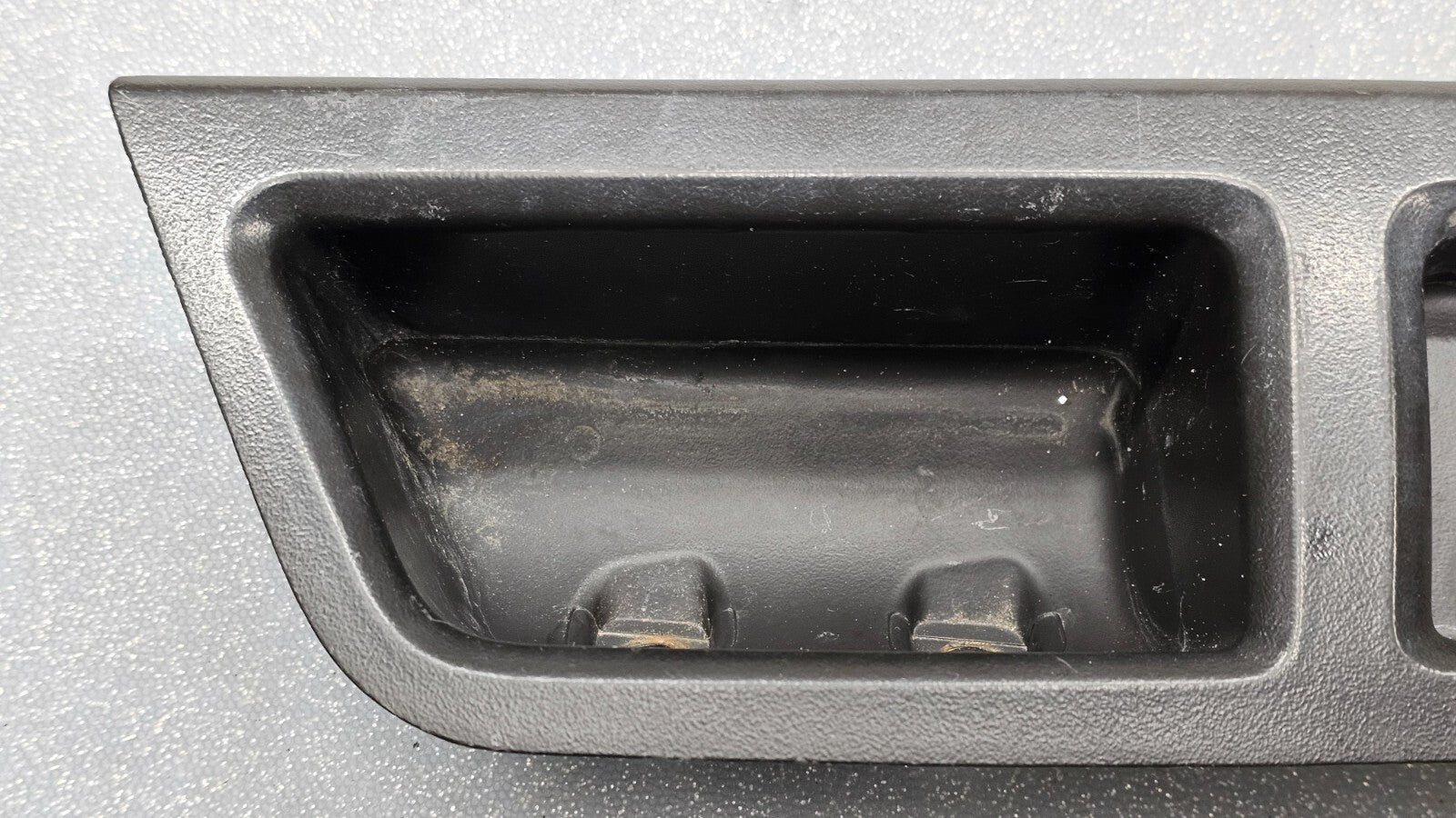 🔥06-08 Chevy Impala Right Passenger Power Window Switch Bezel Assembly Black