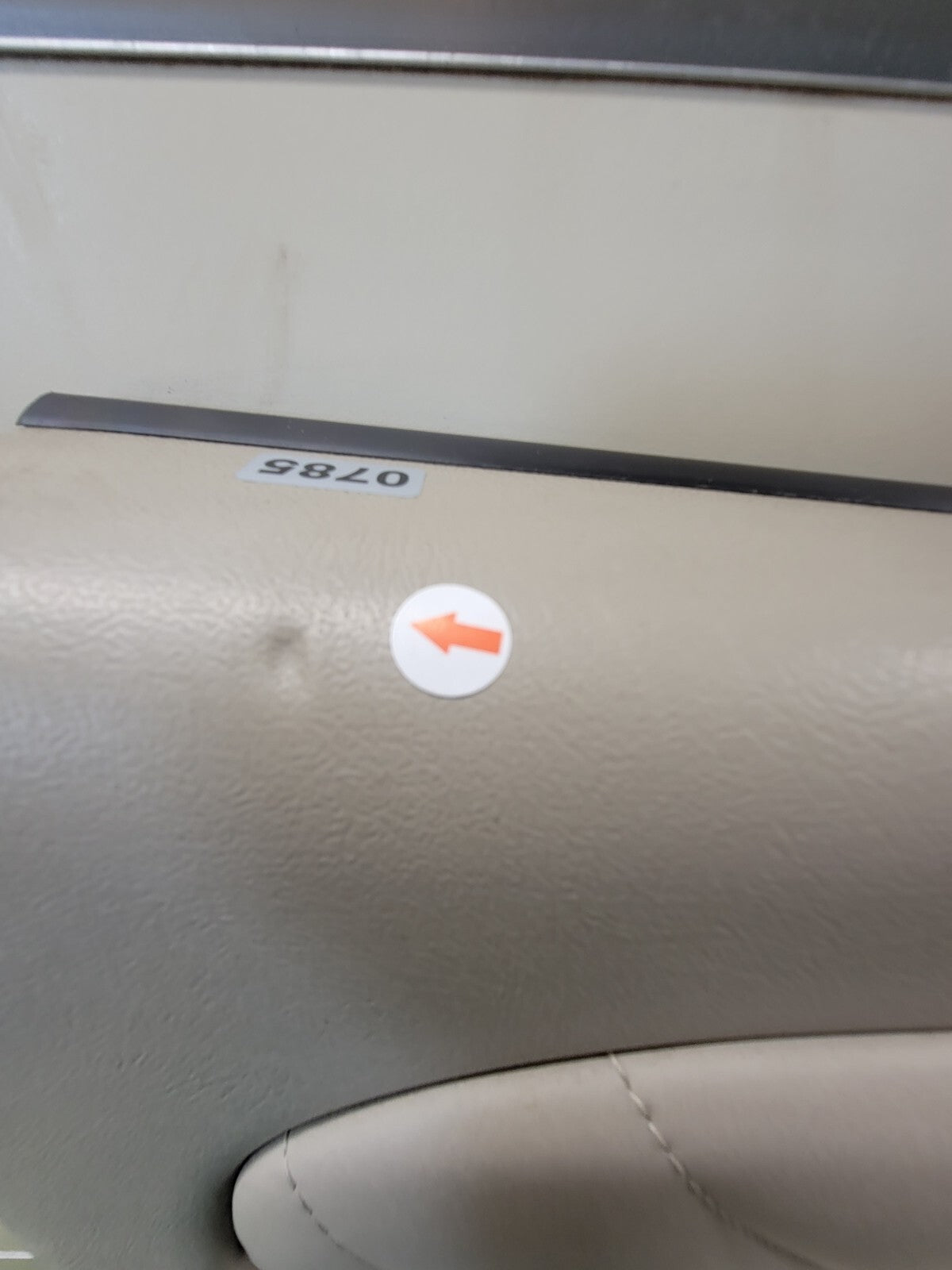 🔥99-06 Silverado SIERRA Door Panel Rear RIGHT  /No Arm LIGHT TAN 02 D6