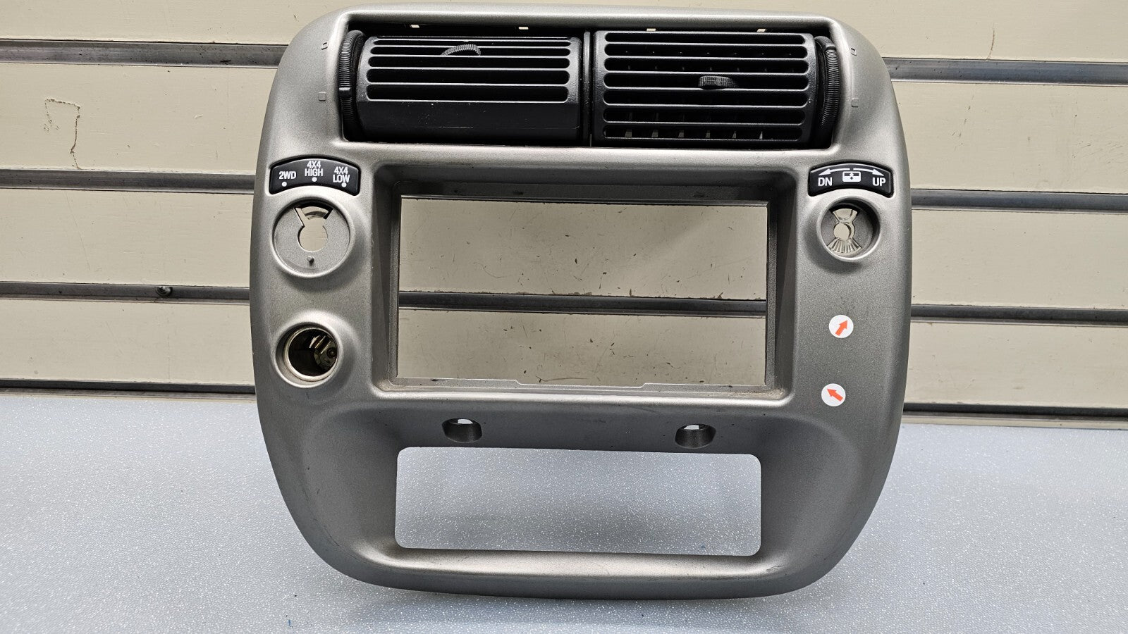 95-10 Ford Ranger EXPLORER Center Dash Radio Trim Surround Bezel Trim SILVER B2