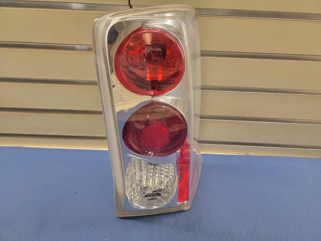 🔥02-06 Cadillac Escalade Base Sport Tail Light LAMP LEFT DRIVER Chrome Assembly