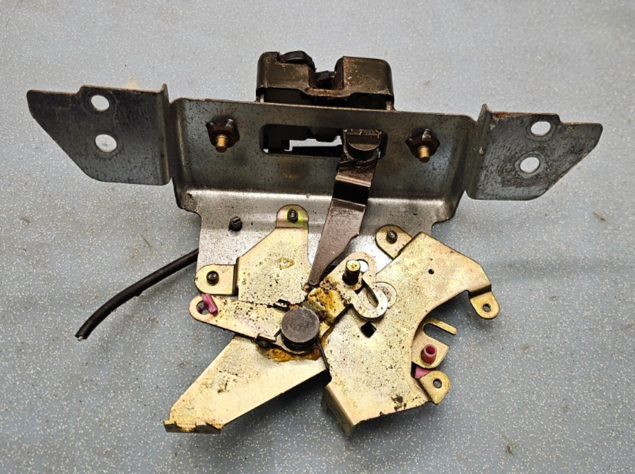 🔥04-12 NISSAN ARMADA PATHFINDER REAR LIFTGATE HATCH GLASS LATCH LOCK ACTUATOR