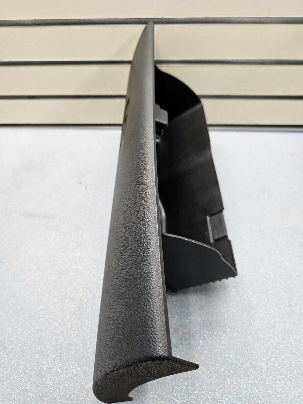 07-14 Silverado SIERRA Dash UPPER GLOVE BOX Storage Compartment Door Black G4