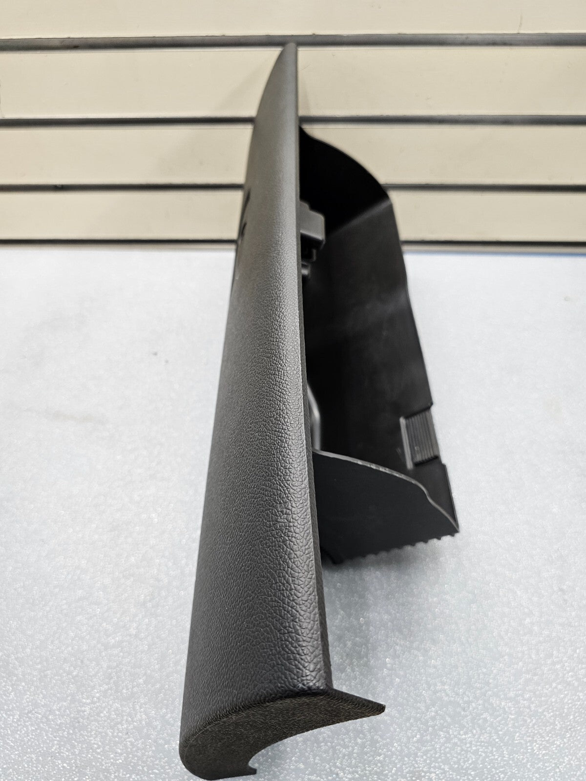 07-14 Silverado SIERRA Dash UPPER GLOVE BOX Storage Compartment Door Black G4
