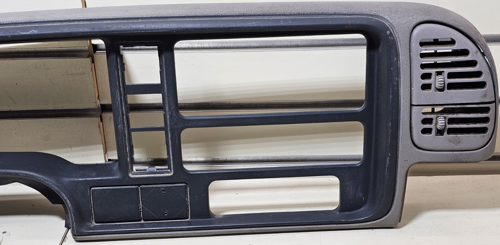 95-99 CHEVY GMC TRUCK SILVERADO CK Cluster Gauge Speedo Dash Bezel LIGHT GRAY C3