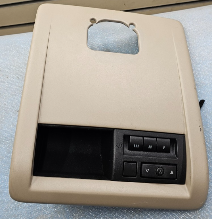🔥06-10 JEEP COMMANDER OVERHEAD CONSOLE SUN ROOF SWITCH BEZEL TAN