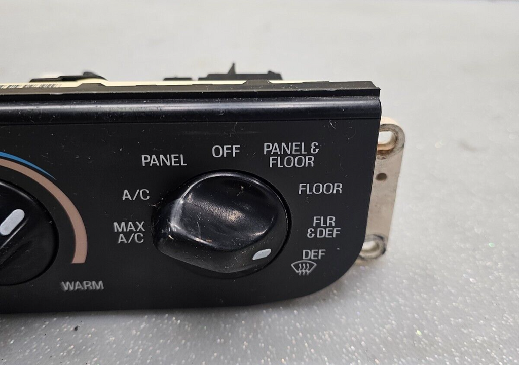 97-03 Ford F150 F250 Expedition Heater A/C Climate Control Panel Dash Unit Temp