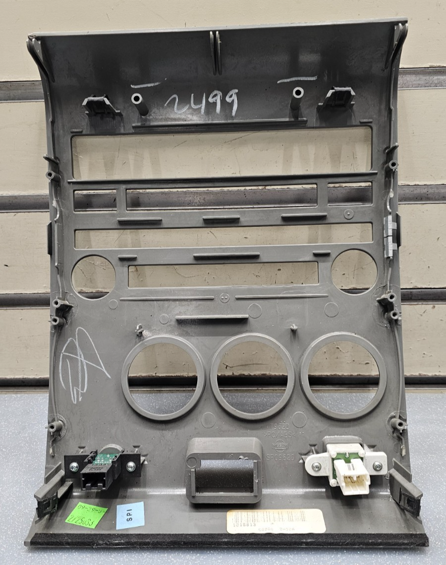 🔥04-07 ARMADA TITAN STEREO RADIO DASH PANEL TRIM CLIMATE CONTROL BEZEL SILVER