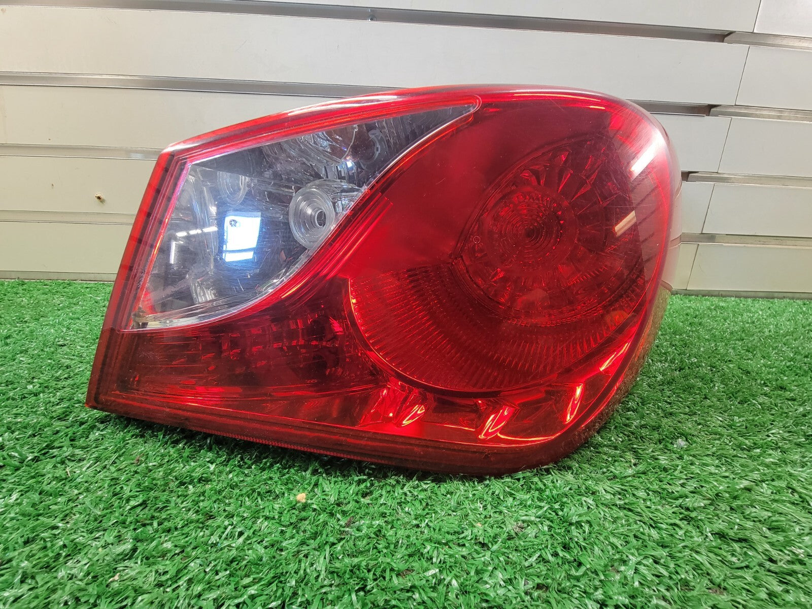 🔥11-14 Hyundai Sonata Right Passenger Tail Light Assembly Lamp Chrome Outer OEM