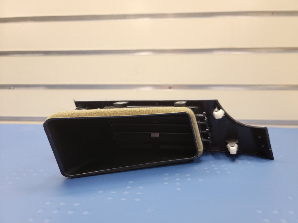 2007-2010 Mitsubishi Outlander Center Left Inner Side Dash Air Vent