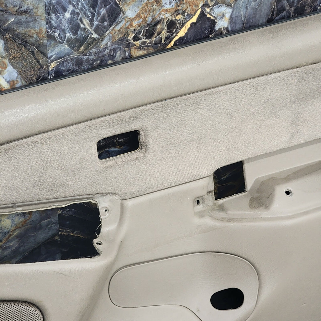 🔥2003-2006 Silverado SIERRA Door Panel Front RIGHT Passenger No Arm TAN 00_D D5