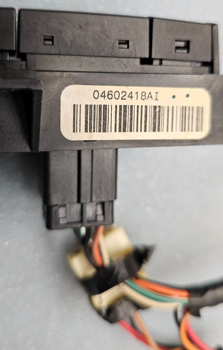 🔥05-10 Chrysler 300 Grand Caravan Hazard Warning Light Control Switch Black OEM