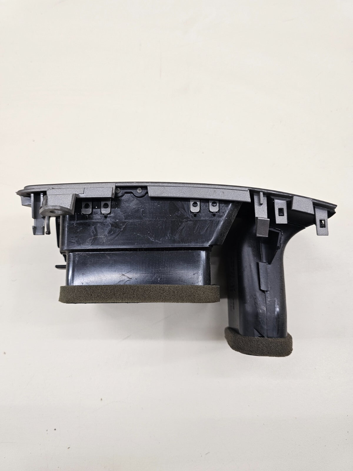 04-07 NISSAN TITAN ARMADA QX56 DASH FRONT CENTER RIGHT AIR VENT HEATER TRIM GRAY