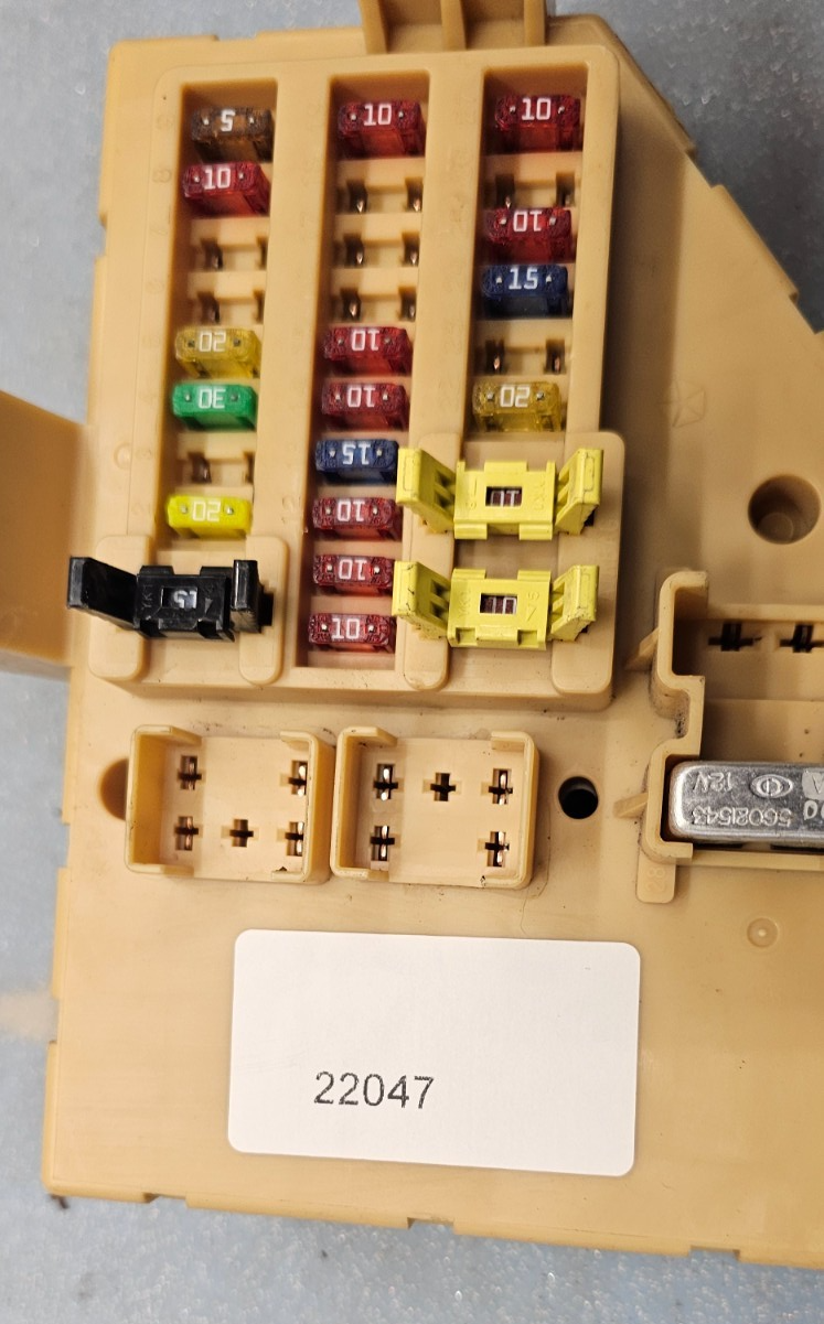 🔥2001 DAKOTA DURANGO DASH JUNCTION RELAY FUSE BOX ITEGRATED POWER MODULE BLOCK