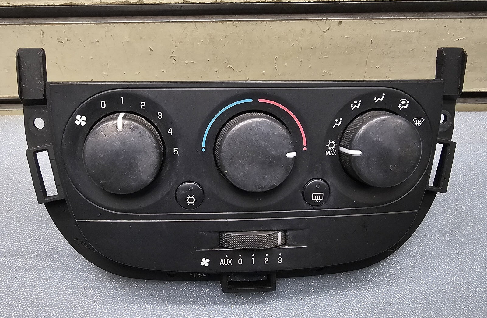 🔥05-09 Uplander Climate Control Unit AC Heater Defrost Conditioning Air Filter