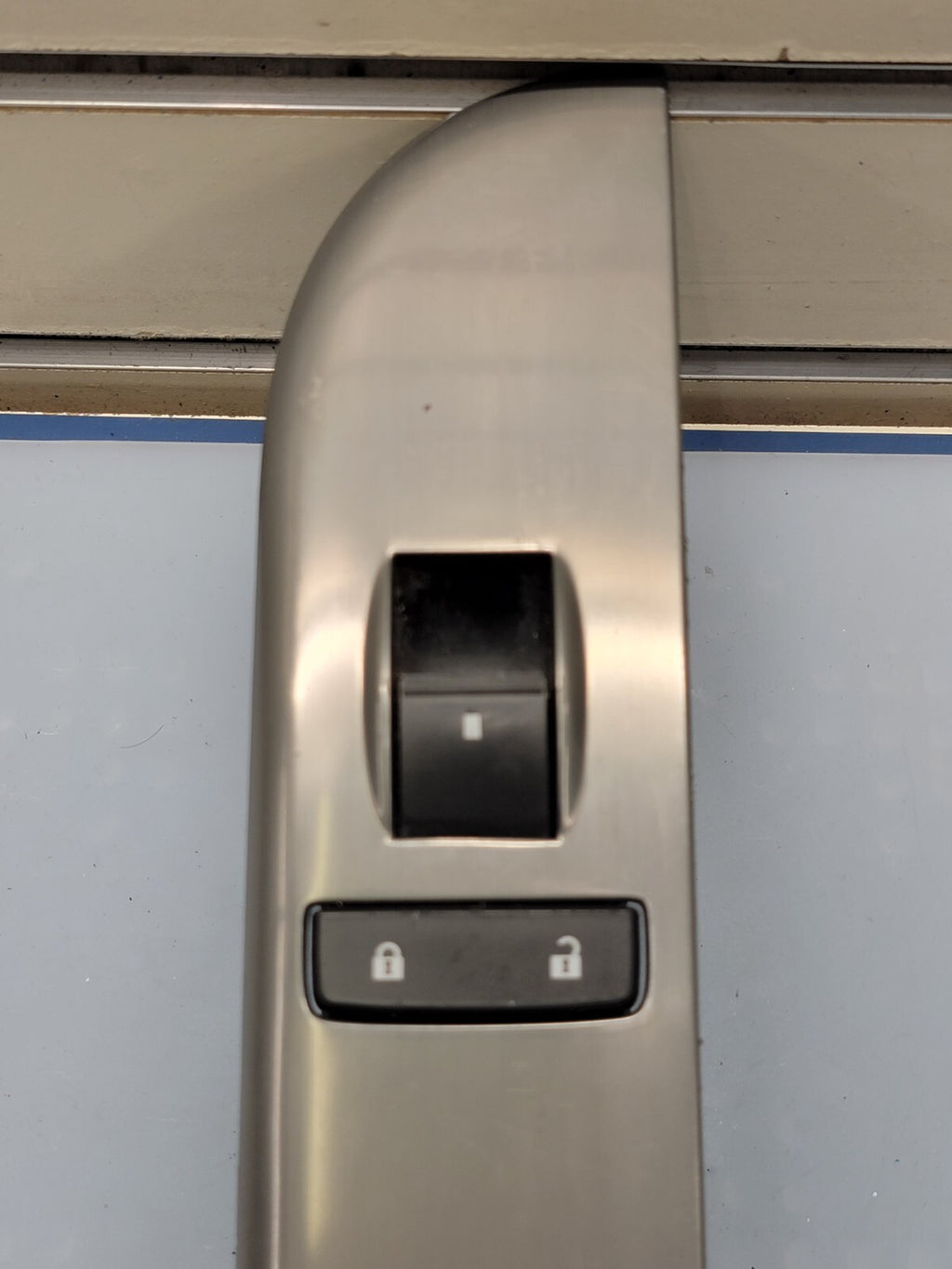 🔥2010-2013 Chevy Tahoe Yukon Passenger Right Side Window Switch Silver