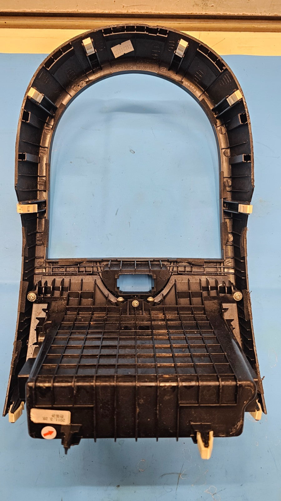 10-11 KIA SOUL PLUS CENTER DASH FM RADIO STEREO DISPLAY TRIM PANEL BEZEL GRAY
