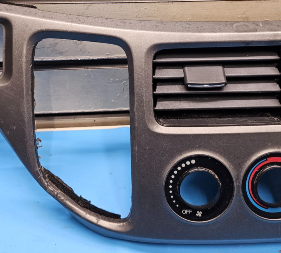 🔥05-10 Honda Odyssey Center Dash Radio Climate Control Bezel Trim Panel Silver