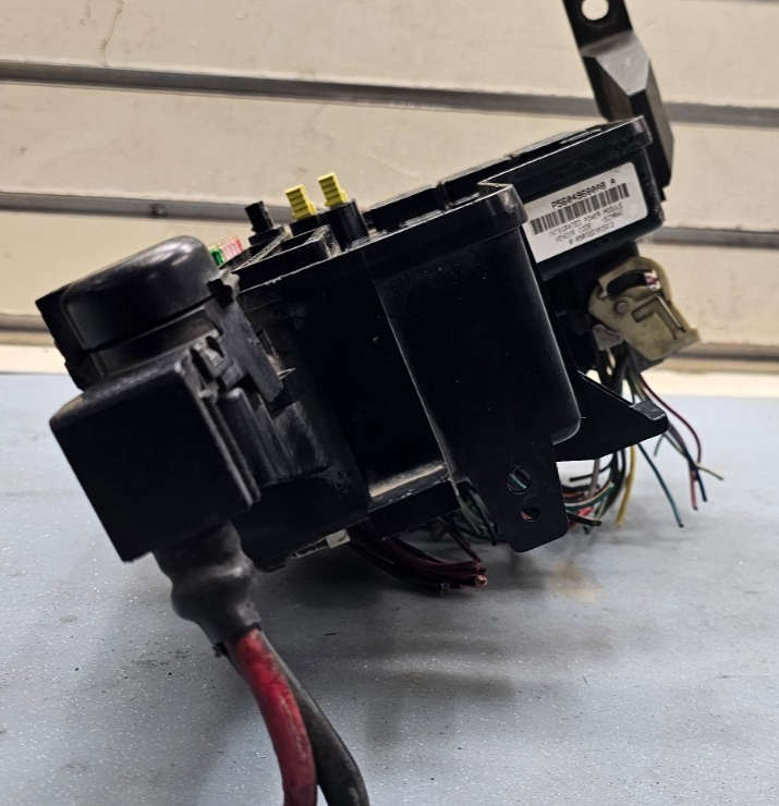 🔥02-05 DODGE RAM Integrated Power Engine TIPM Fuse Box Junction Distribution