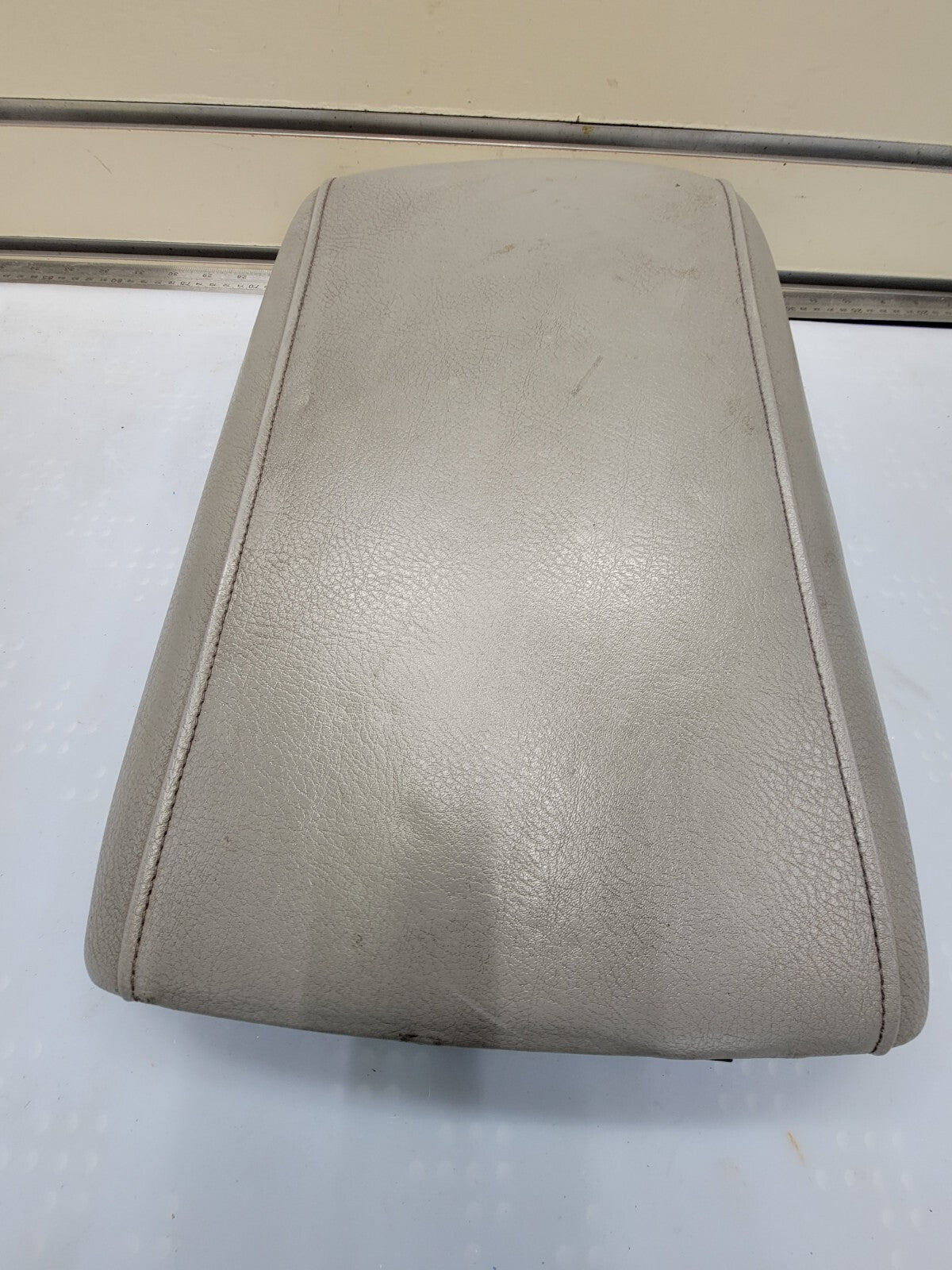 🔥2003-2006 FORD EXPEDITON CENTER CONSOLE ARMREST LID GRAY LEATHER