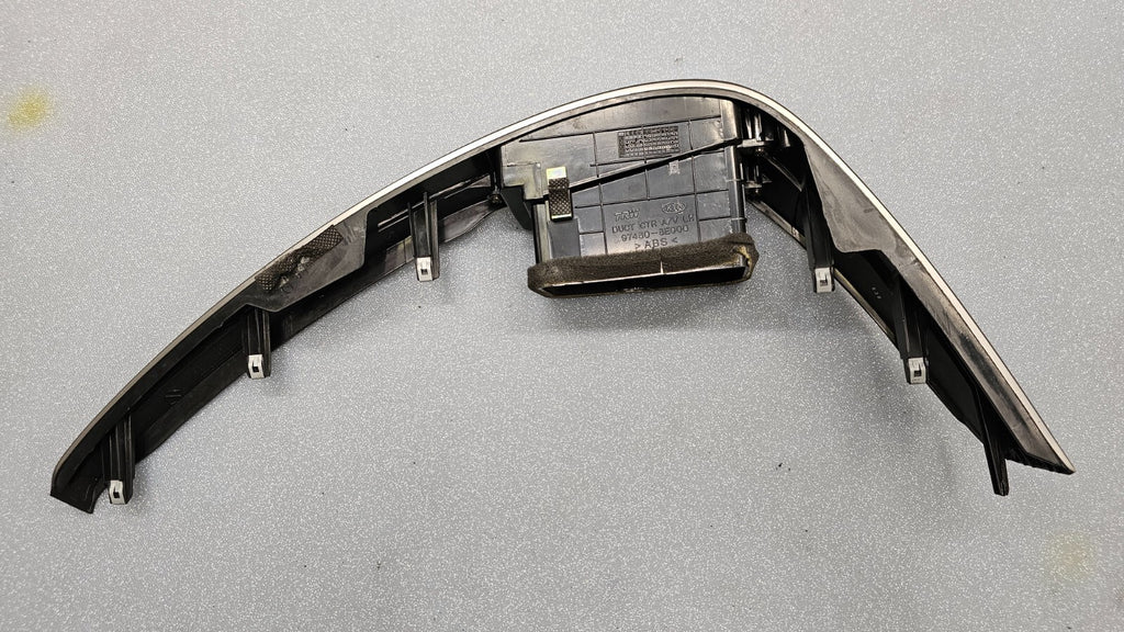 03-06 SORENTO CENTER DASH LEFT DRIVER AC AIR VENT CONDITIONING COVER TRIM SILVER