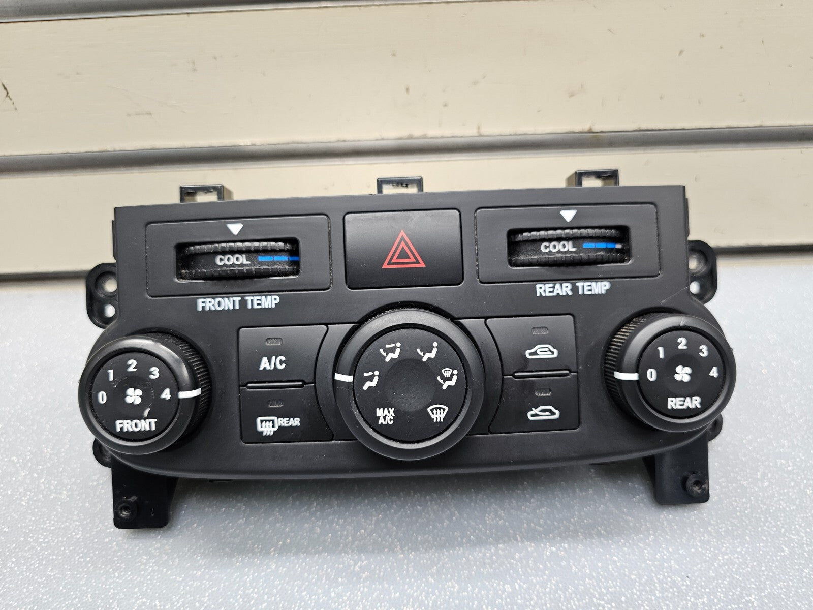 🔥06-14 Kia Sedona Dash A/C Heater Temperature Climate Control Conditioner OEM