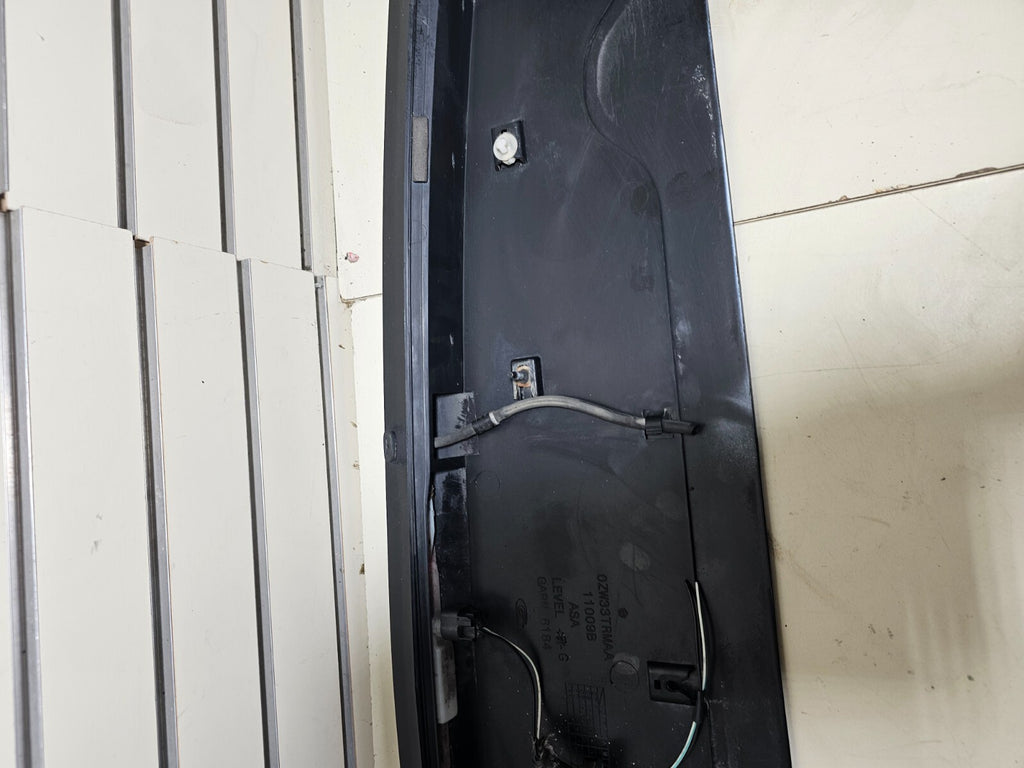 08-20 GRAND CARAVAN TOWN COUNTRY Trunk SPOILER 3rd Brake Light Molding BLACK SP1