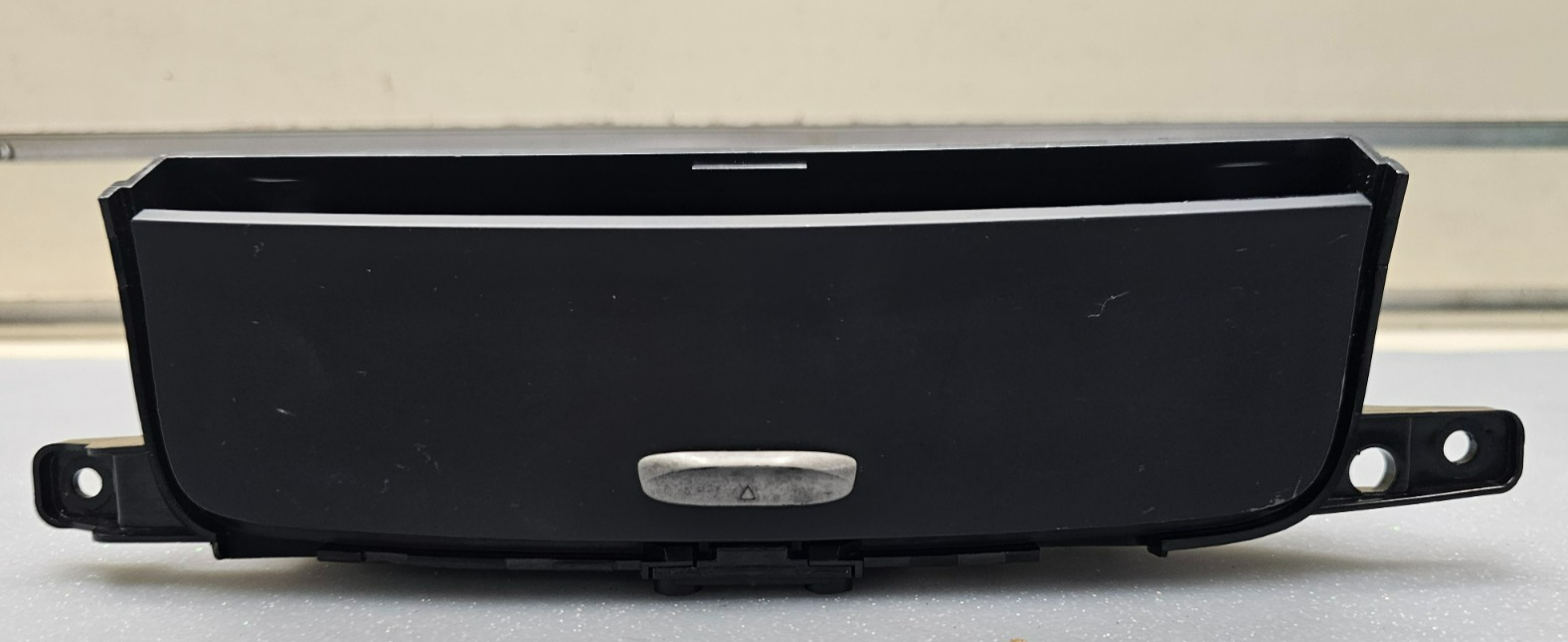 🔥06-12 Kia Sedona Dash Storage Compartment Box Black