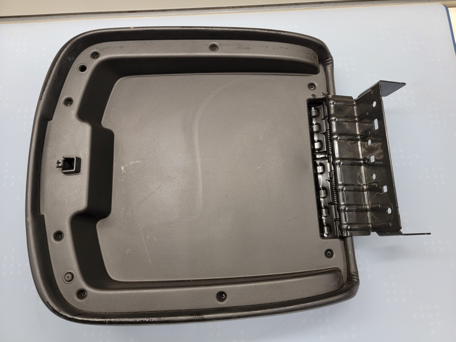 🔥07-13 Chevy Tahoe, Suburban, Yukon Leather Console Lid Armrest Cover BLACK JS5