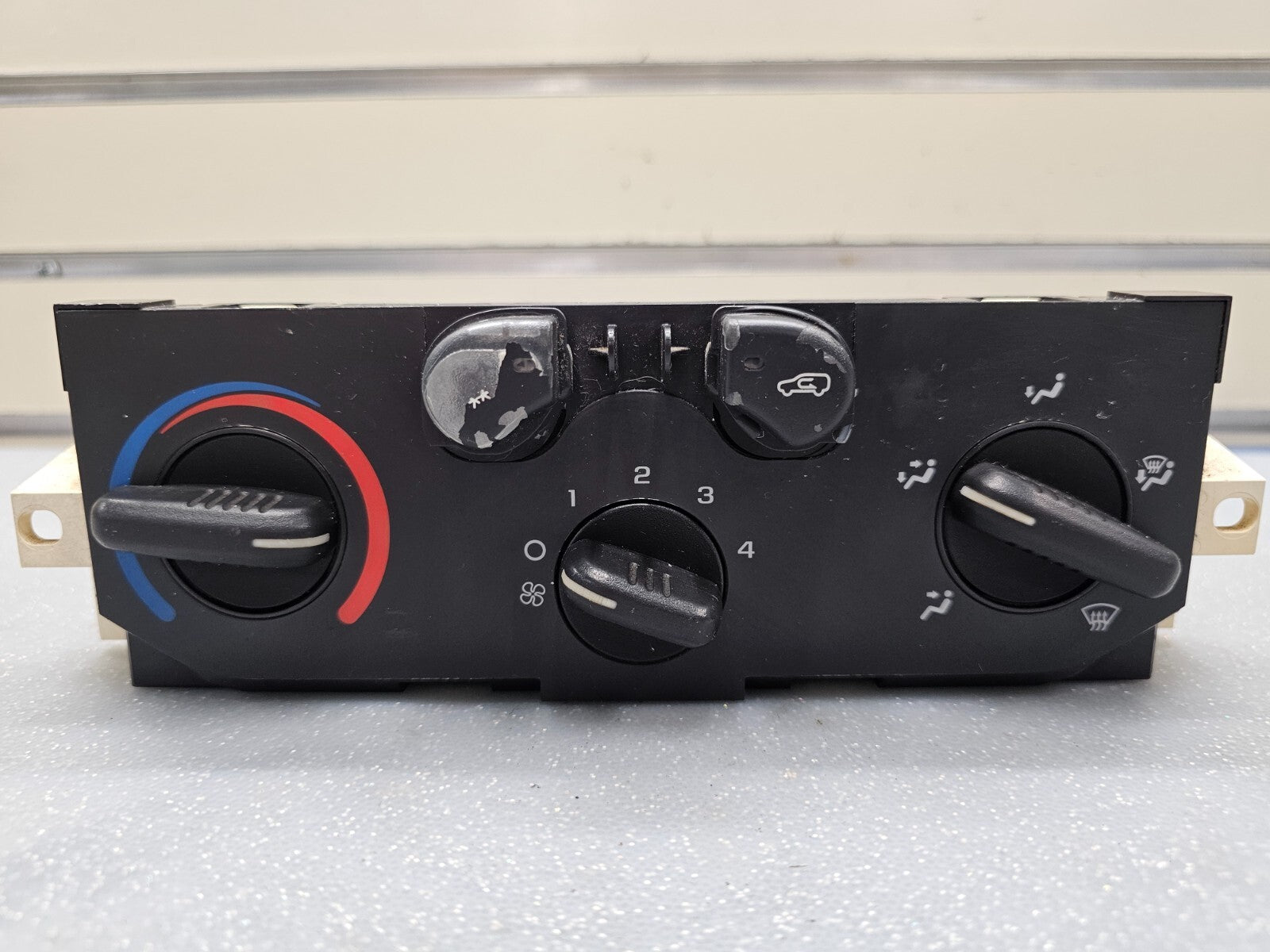 🔥04-12 Colorado Canyon Dash Heater Temperature climate control Air Conditioner