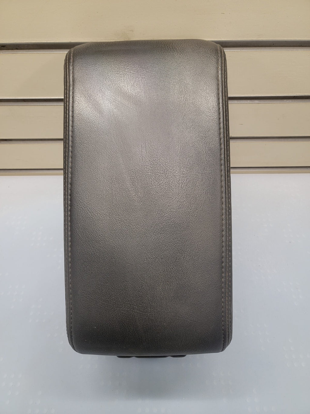 🔥08-12 Chevy Malibu FRONT CONSOLE LID ARMREST ASSEMBLY SLIDING STORAGE BLACK