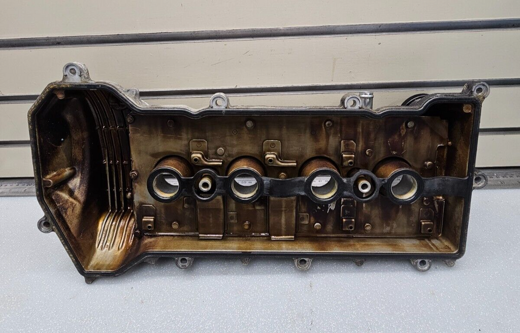 🔥2000-2008 TOYOTA COROLLA ENGINE VALVE COVER/TC