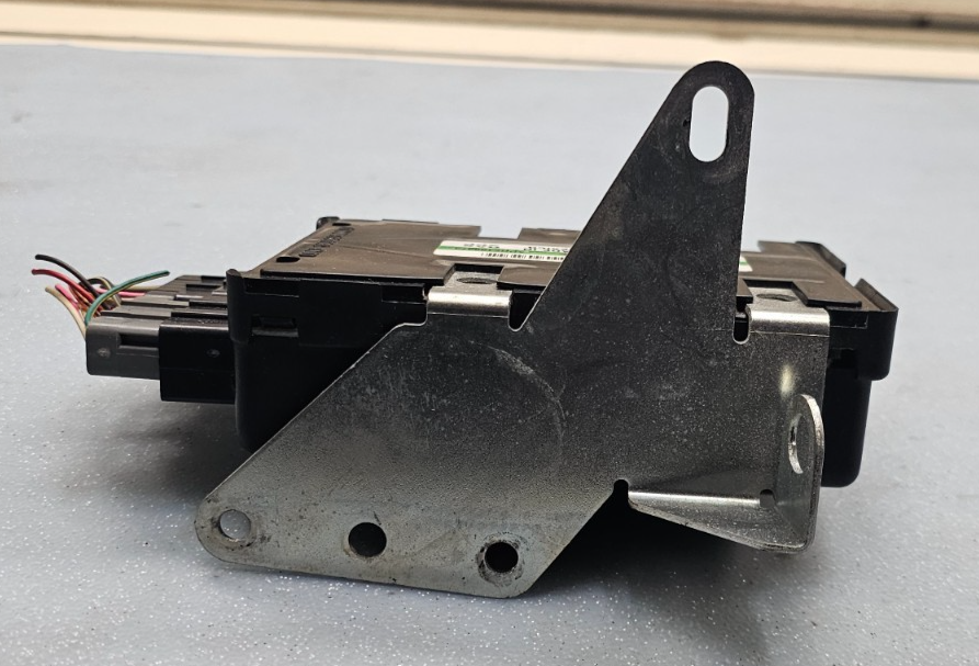 🔥1998-2002 Lincoln Town Car Air Ride Suspension Control Module Assembly