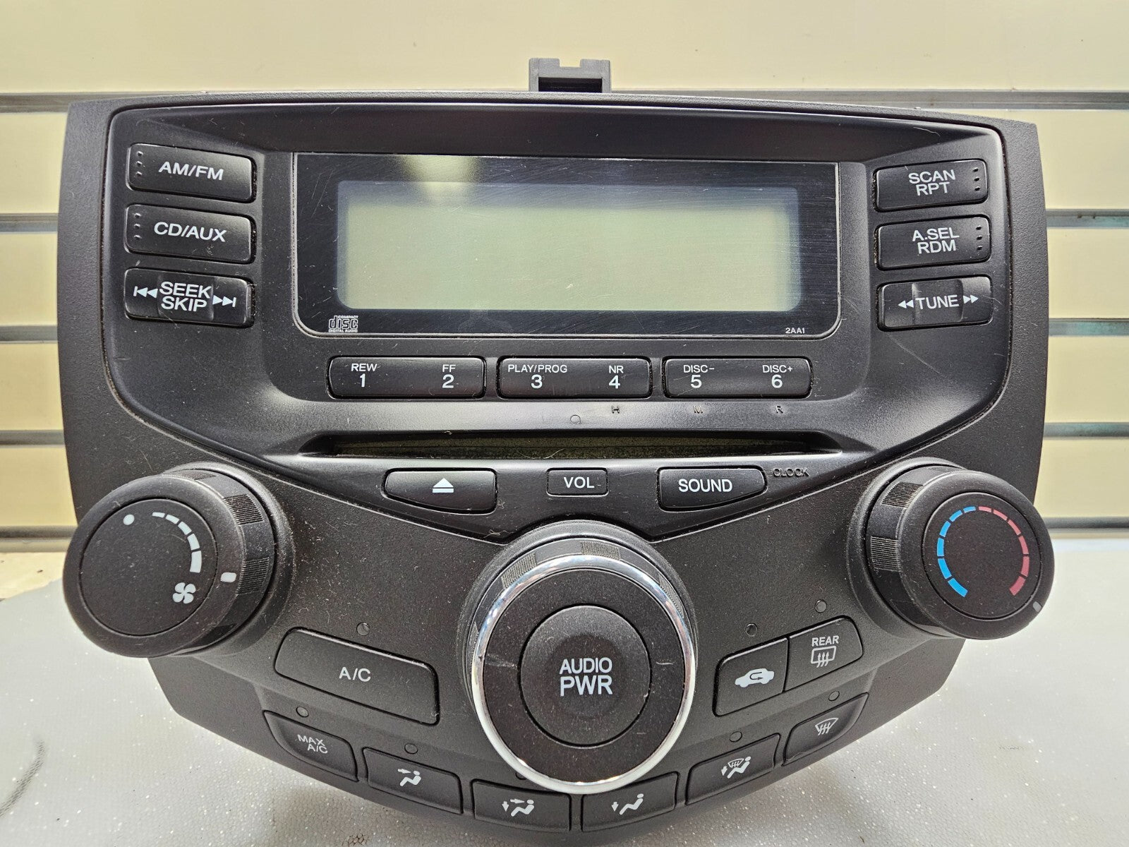 🔥03-07 Honda ACCORD AM/FM Radio MP3 CD Player AC Climate Control v3 2AC0