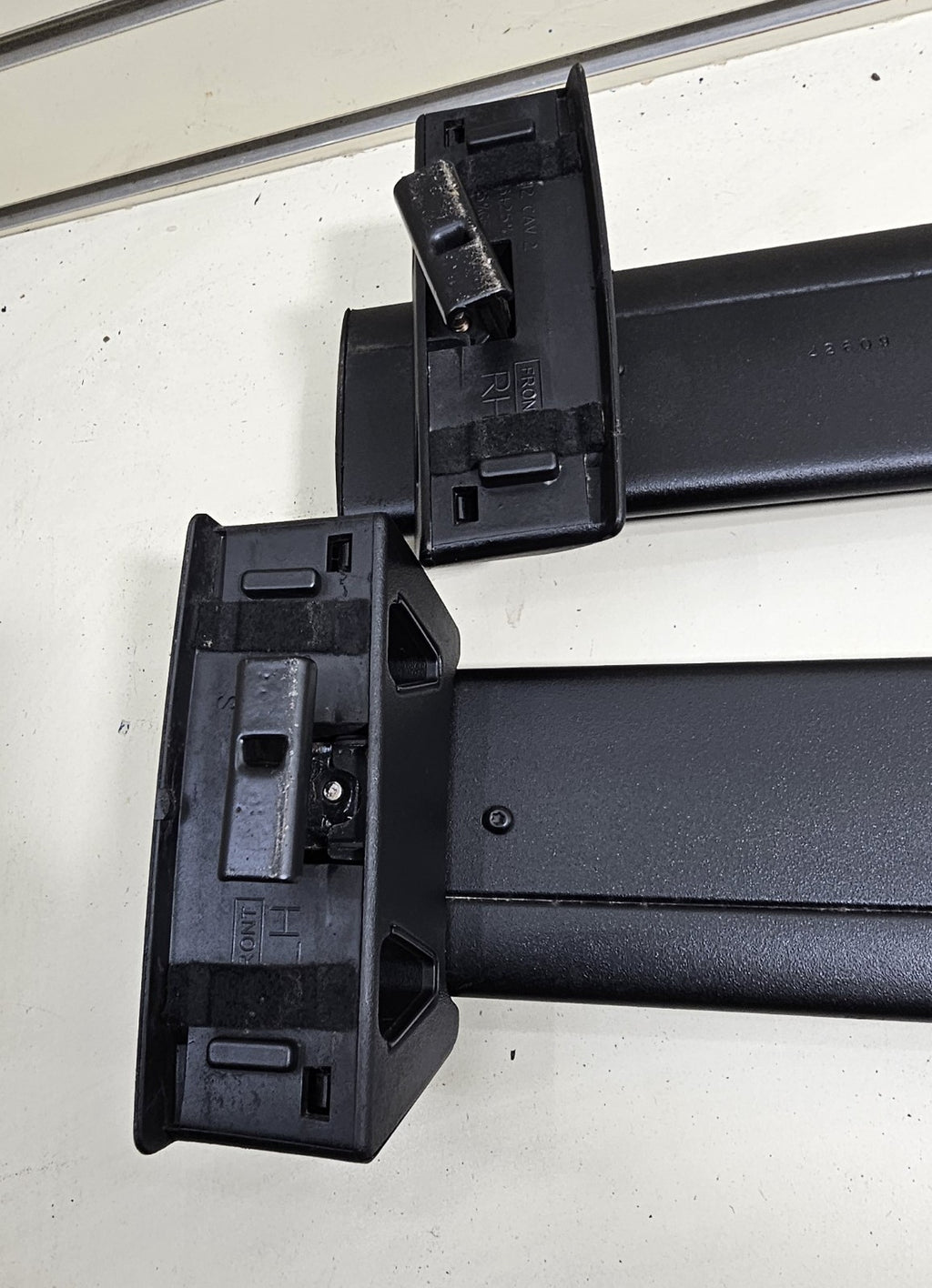 🔥06-10 Jeep Commander Luggage Pair Set of Roof Rack Cross Bars Rails Mopar OEM