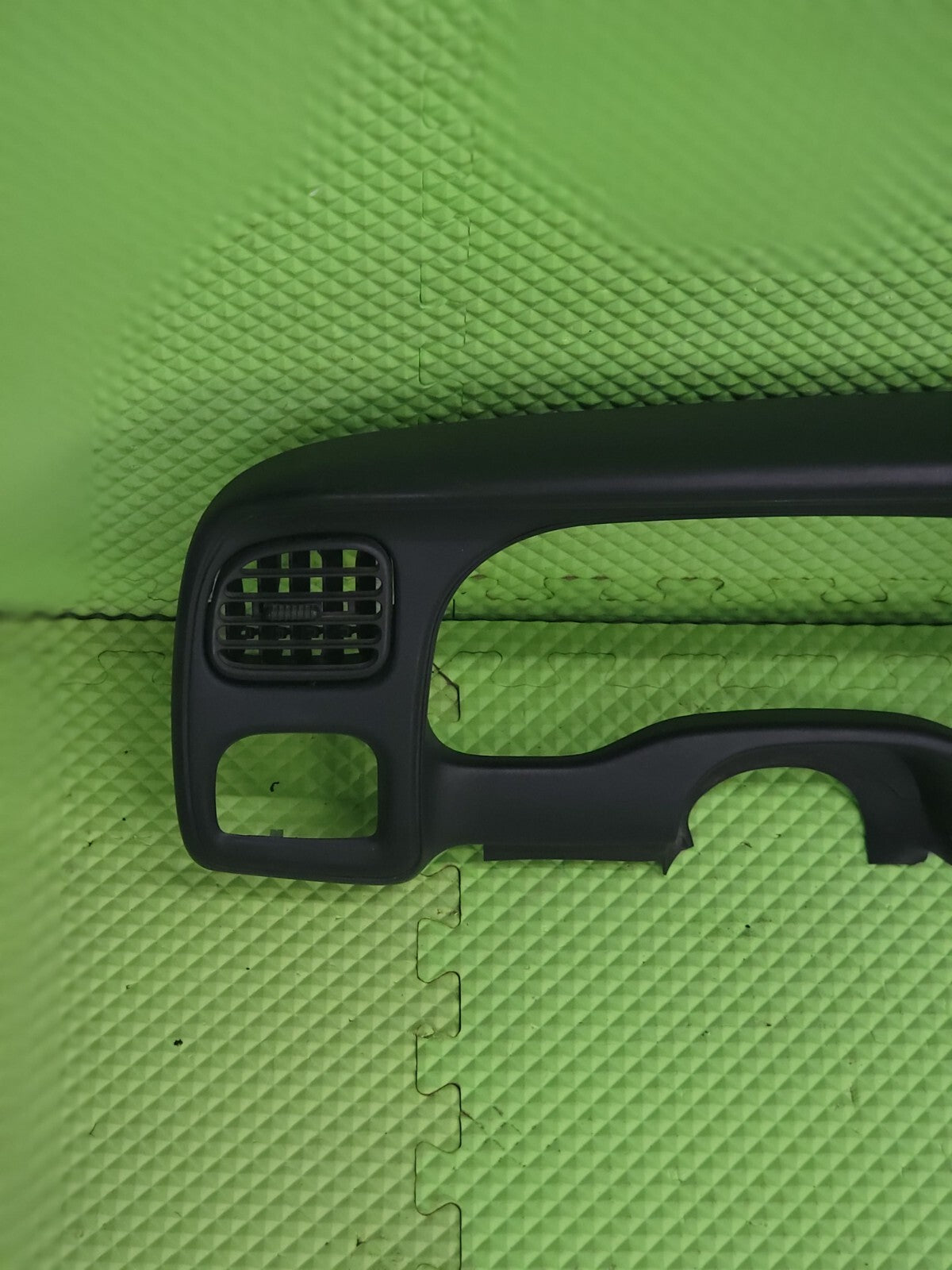 🔥98 - 00 Dodge Dakota & Durango Dash Trim Radio Gauge Cluster Bezel black C30