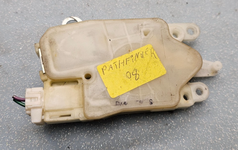 05-12 Nissan Pathfinder Armada Lid Door Window Glass Actuator Lock Assembly OEM
