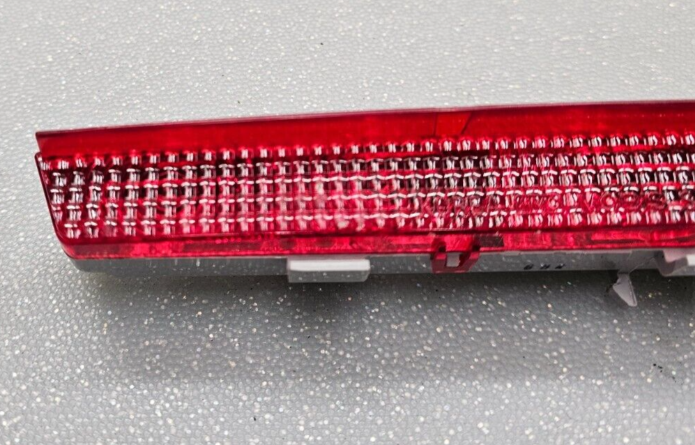 🔥2011-2014 HYUNDAI SONATA REAR HIGH MOUNT 3RD THIRD BRAKE STOP LIGHT LAMP OEM