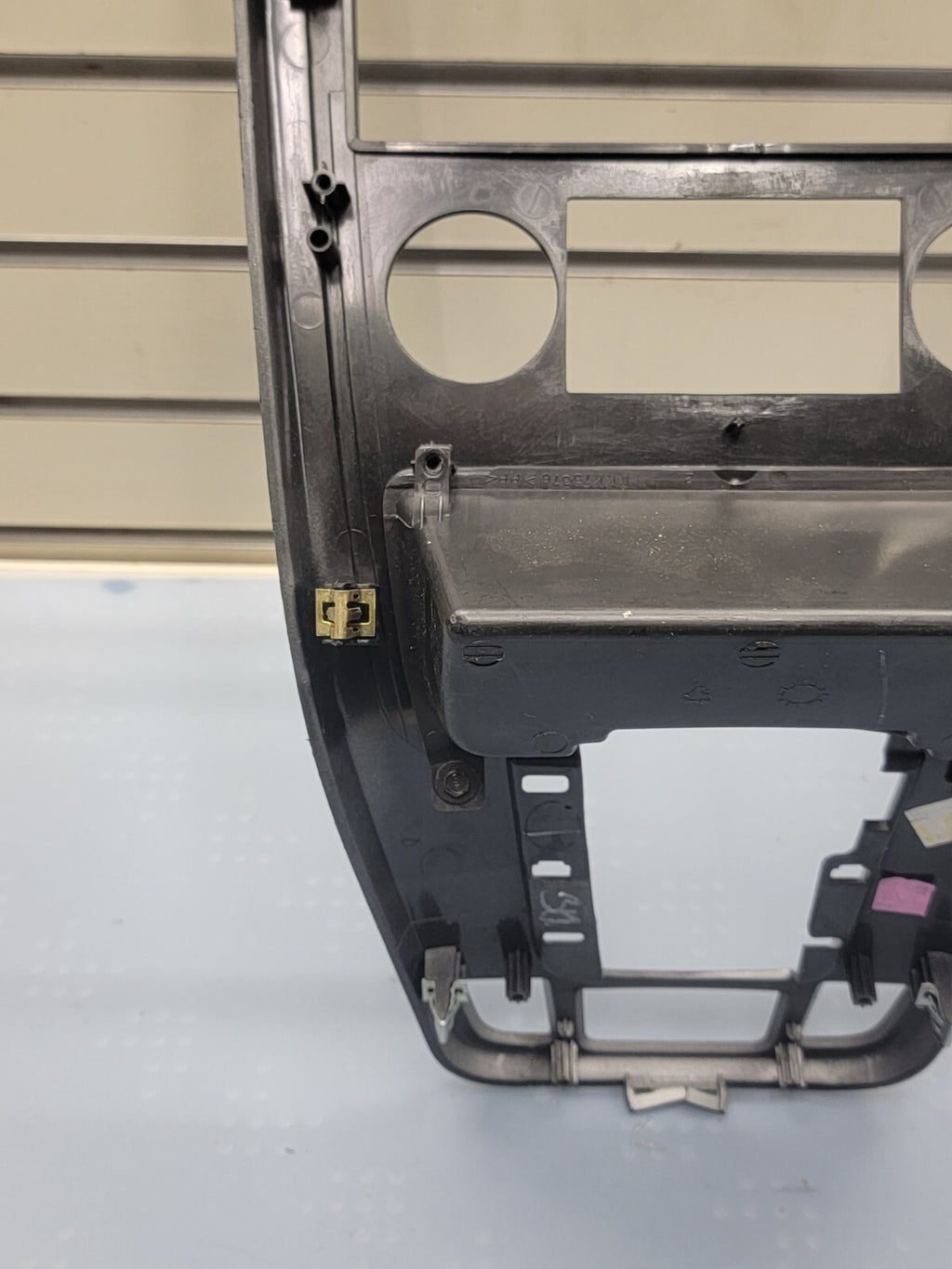 🔥07-09 Chevrolet Equinox Center Dash Radio Climate Bezel Surround Trim silver