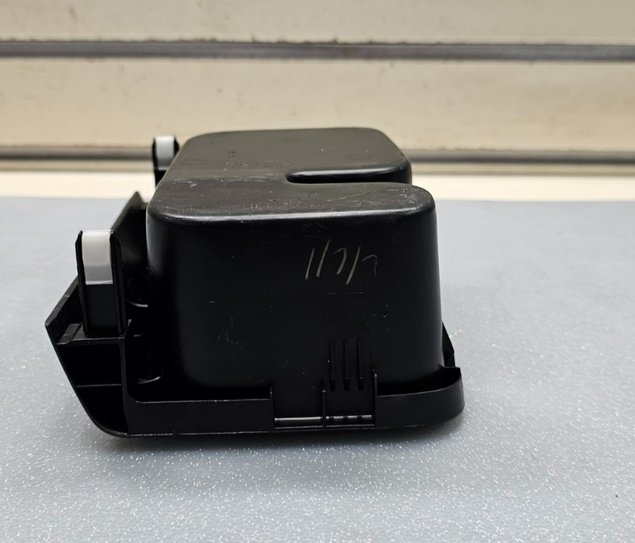 🔥02-05 Toyota Camry Storage Compartment Cubby Tray Bin Lower Instrument Panel
