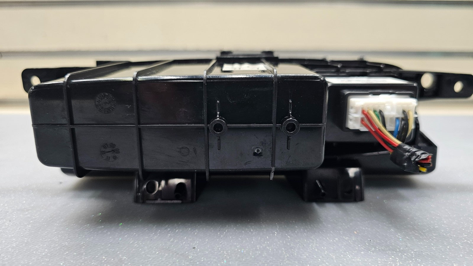 🔥06-12 Kia Sedona Dash Storage Compartment Box Black