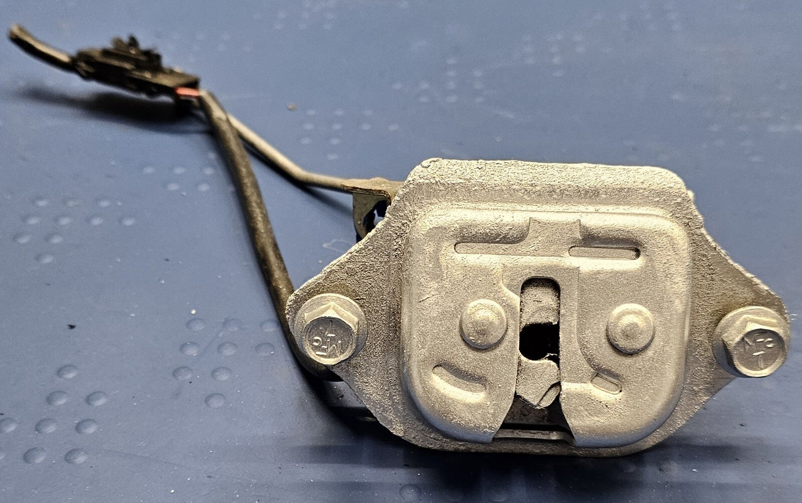 🔥00-04 Nissan Xterra Trunk Liftgate Back Door Lock Latch OEM FREE SHIP