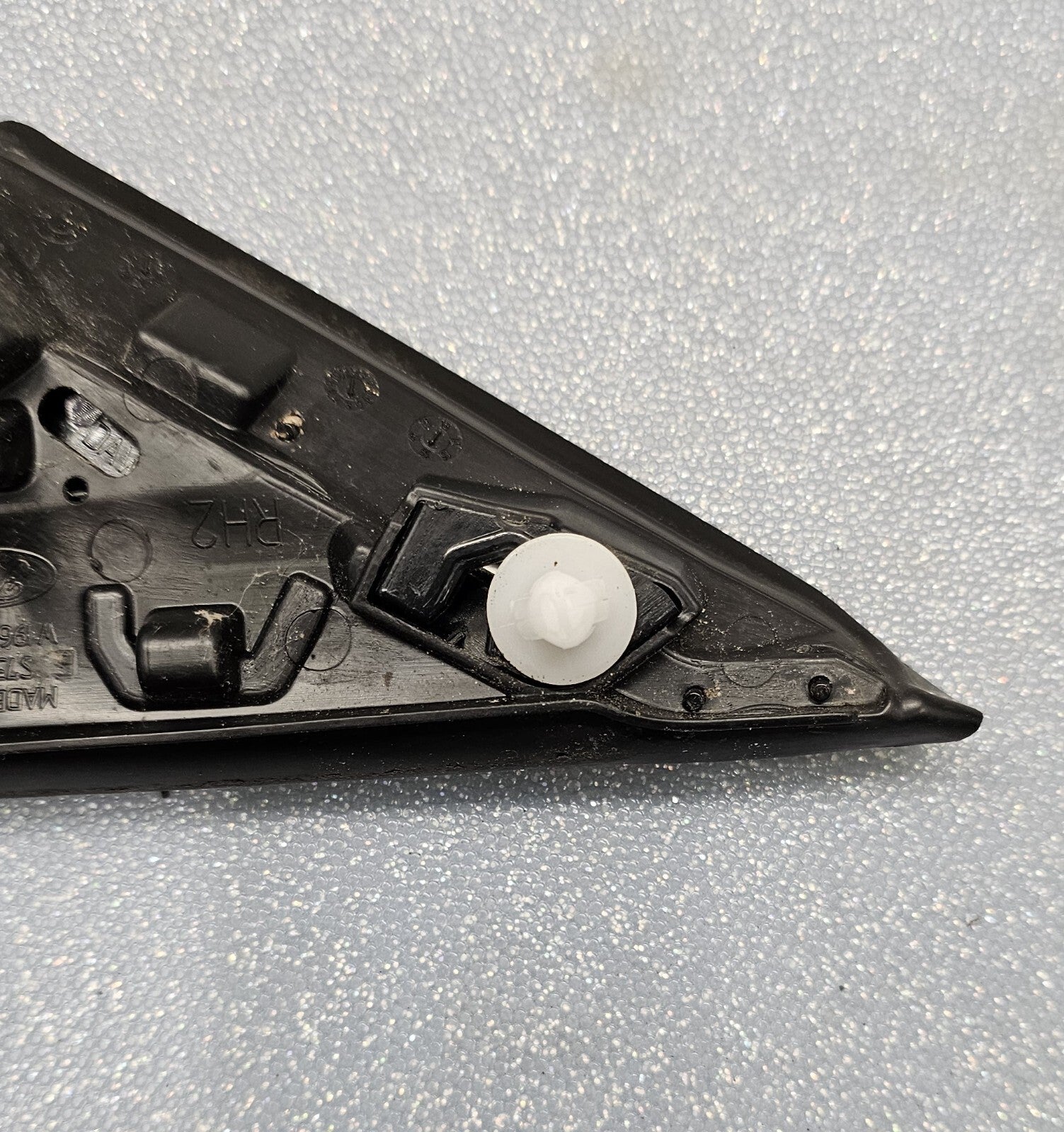 🔥13-20 FORD FUSION FRONT RIGHT FENDER CORNER MOLDING Trim