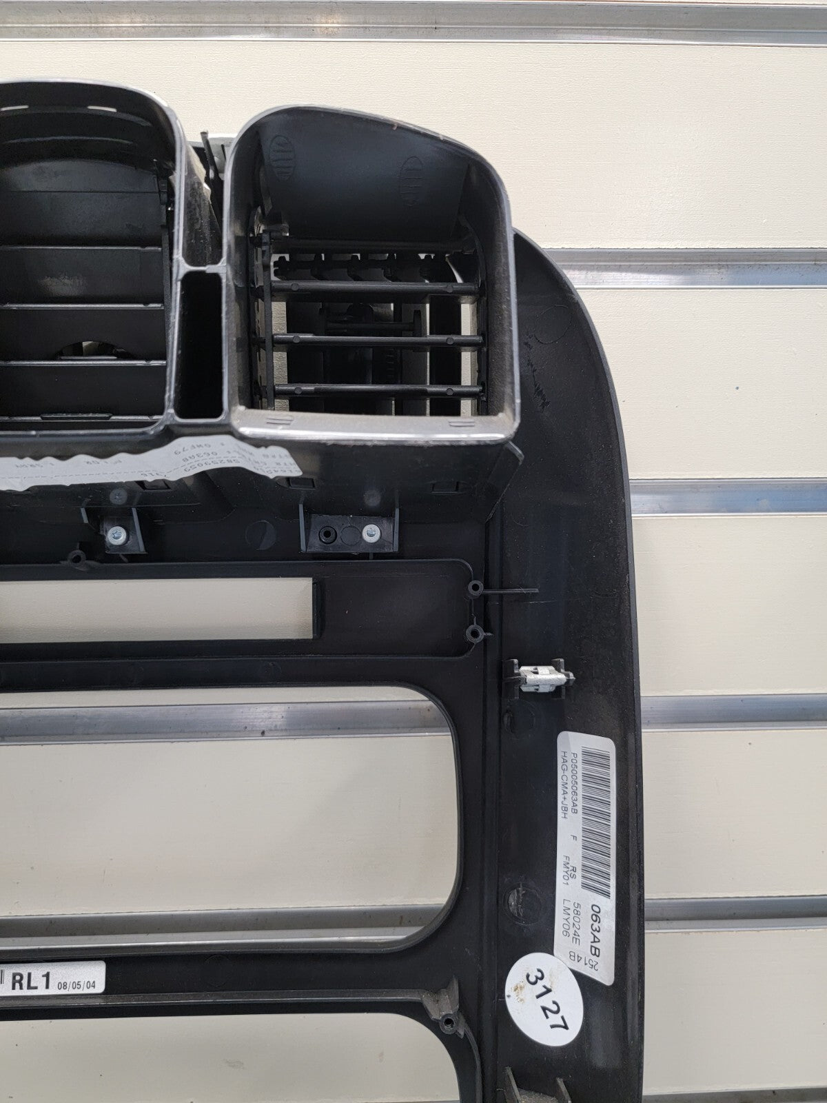 🔥01-07 Dodge Caravan Town & Country Voyager dash radio climate TRIM bezel BLACK