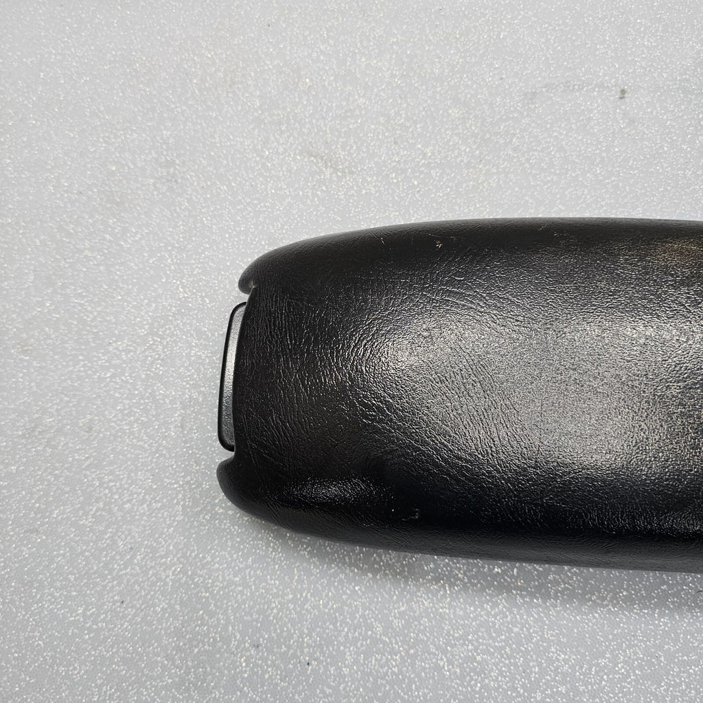 98-04 BLAZER S10 JIMMY SONOMA Front Center Console Lid Armrest Cover Black L7
