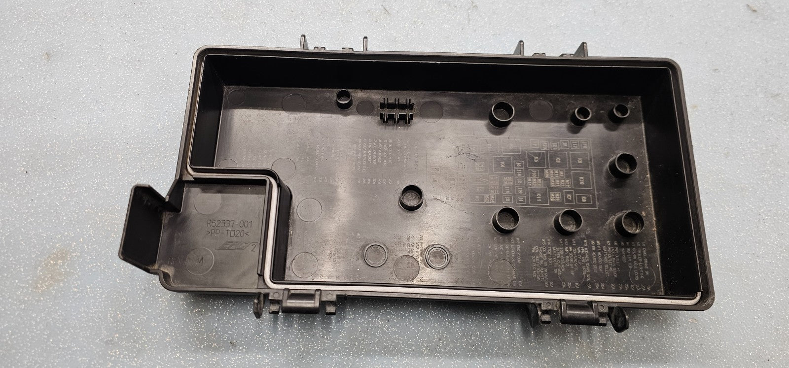 🔥11-14 Ram C/V Grand Caravan Fuse Relay Box Battery Cover Lid Junction Power 