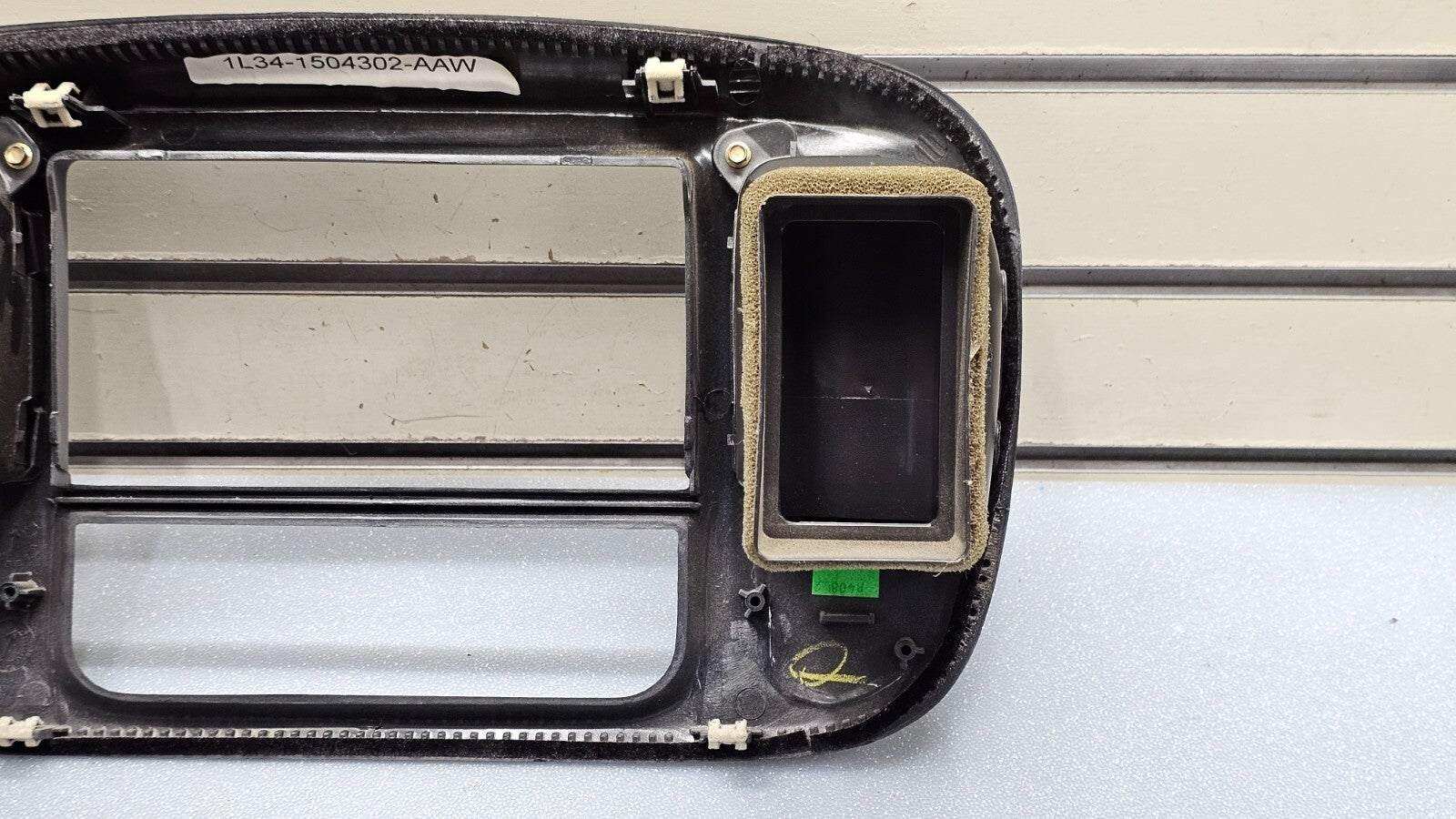 🔥97-03 Ford F150 Center Dash AM FM Radio Climate Trim Stereo BEZEL Panel Gray