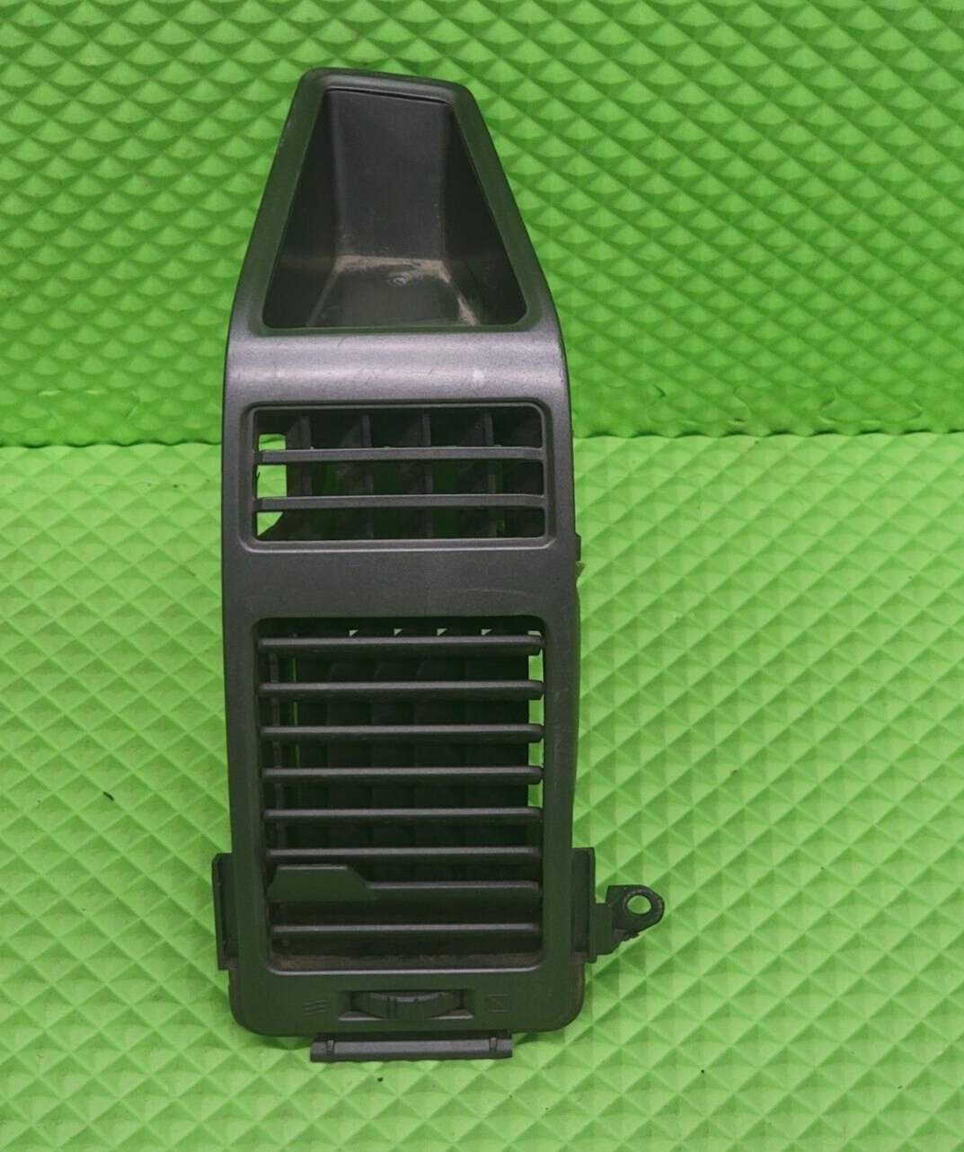 🔥2004-2007 NISSAN TITAN ARMADA QX56OEM CHARCOAL RIGHT VENT BEZEL TRIM GRAY