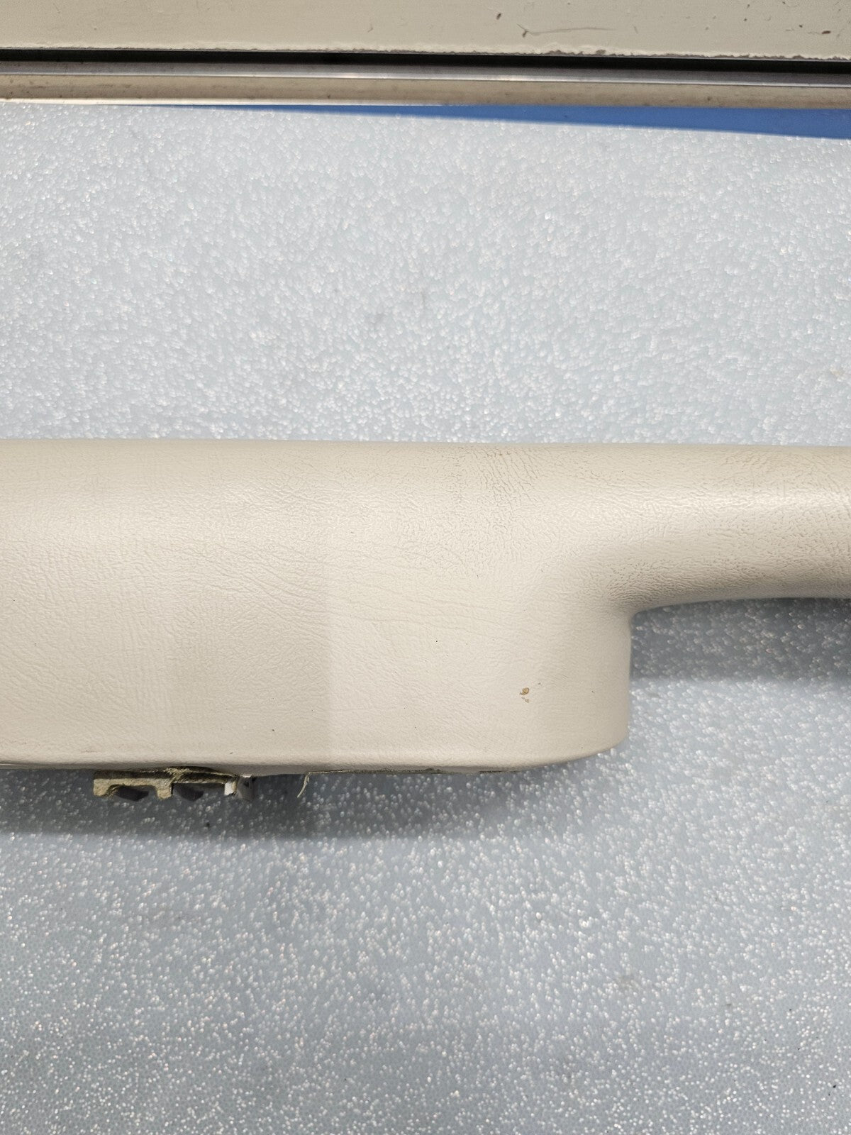 🔥99-06 Chevrolet GMC Silverado Tahoe Rear Right Door Armrest Handle LightTan H3