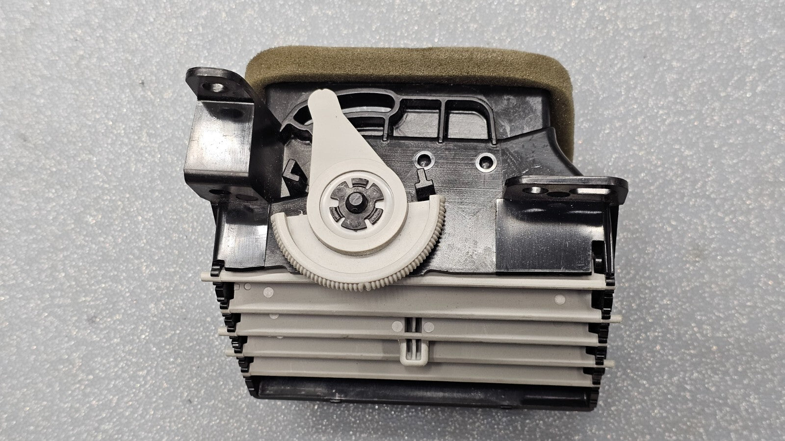07-09 Compass Patriot Caliber Dash Left Driver AC A/C Air Vent Heater Panel Tan